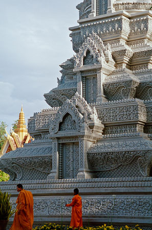 Moks at the Silver Pagoda, Phnom Penh