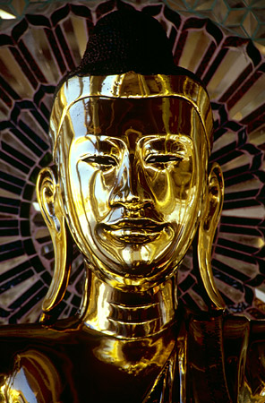 Bronze Buddha at Shwedagon Paya