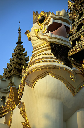 Entrance guard at Shwedagon