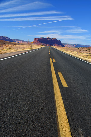 The road to Monument Valley